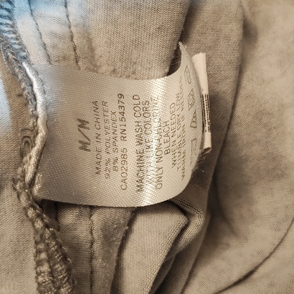 **5/$25** Aero Grey Shorts - Picture 4 of 4